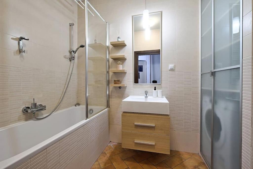 Urbannestgroup - Old Town - Stare Miasto - Freta 50 Warsaw Ngoại thất bức ảnh